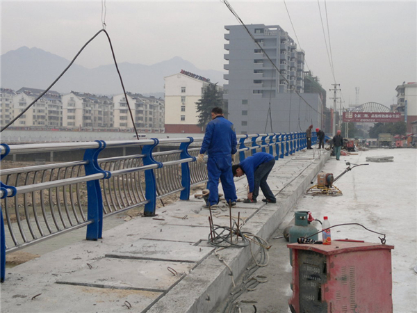 武汉不锈钢桥梁栏杆